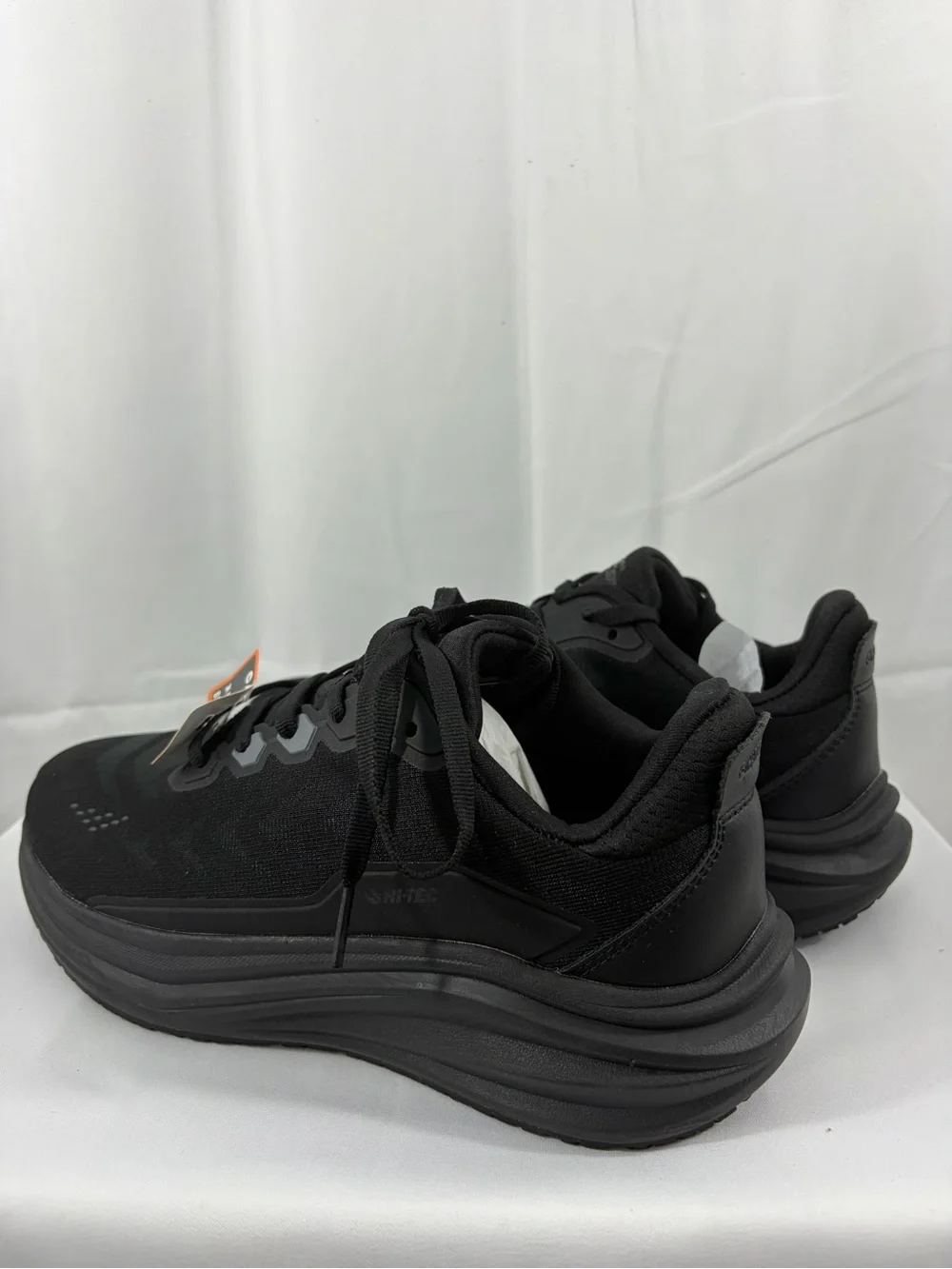 NWT Hi-Tech Women’s Size 7.5W Black Lightweight Running Shoes